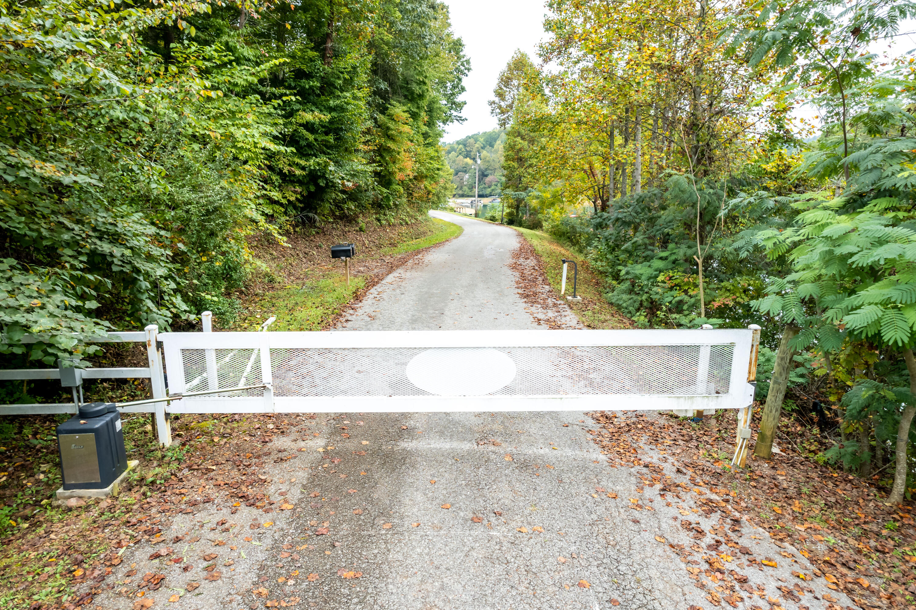 2 South Rivers Lane, Unit 586 La Follette, TN 37766 - Photo 10 of 23 GATED MARINA ENTRANCE