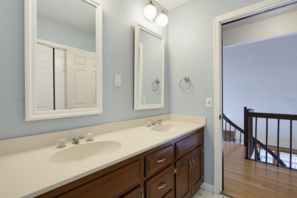 47 Old Village Road Sturbridge, MA 01566 - Photo 17 of 42