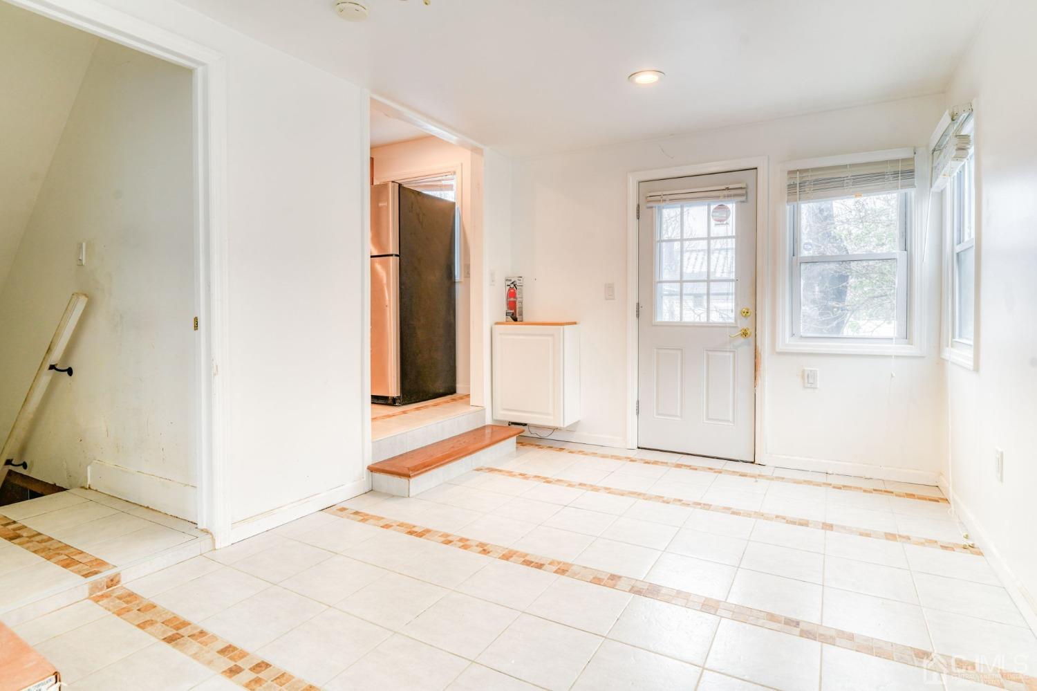 12 Longfield Road New Brunswick, NJ 08901 - Photo 11 of 25 Gallery Image 11