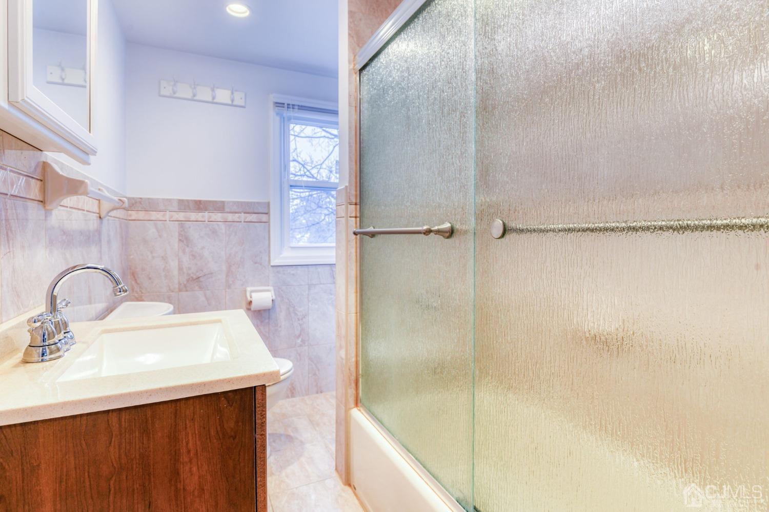 12 Longfield Road New Brunswick, NJ 08901 - Photo 20 of 25 Gallery Image 20