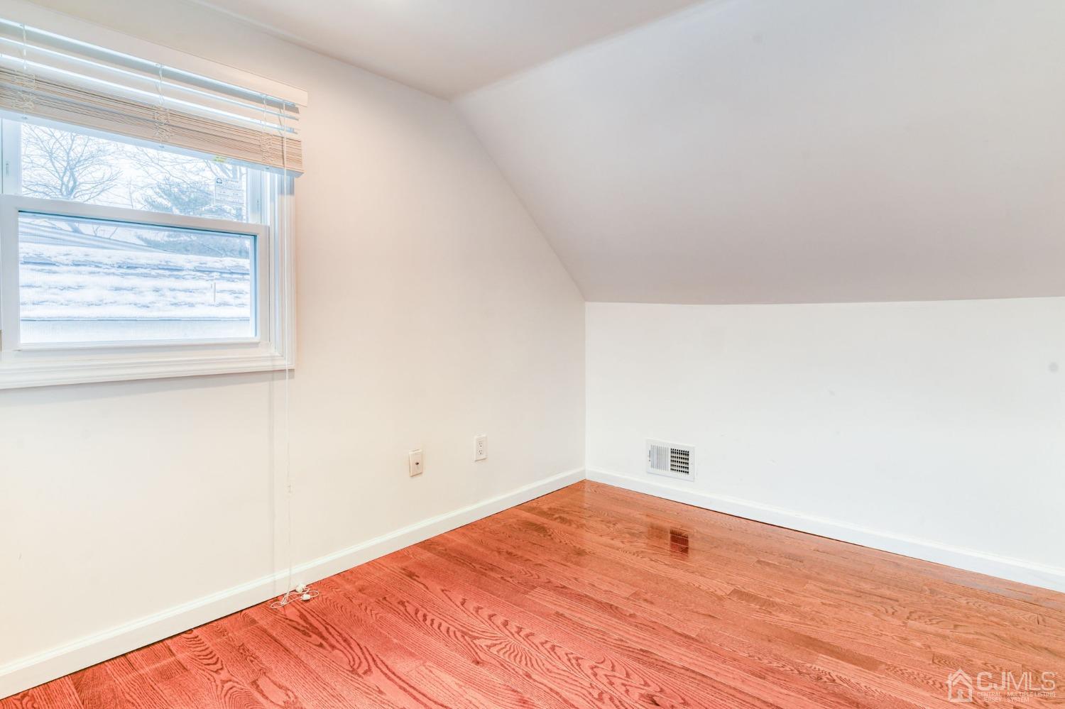 12 Longfield Road New Brunswick, NJ 08901 - Photo 22 of 25 Gallery Image 22
