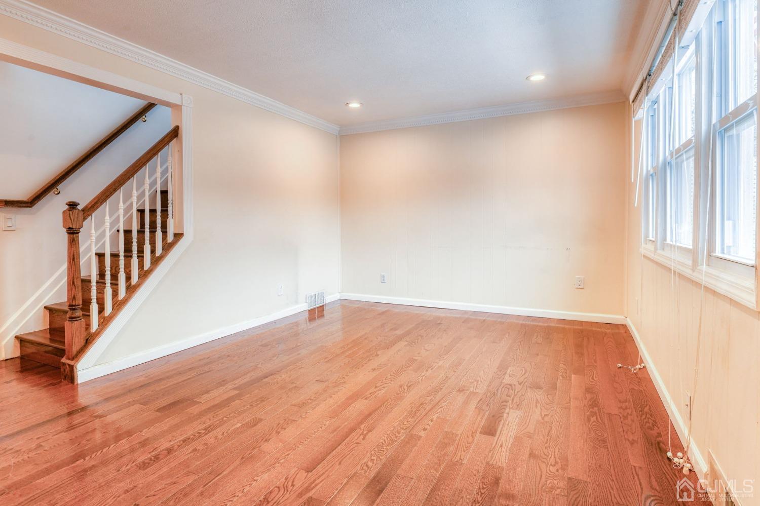 12 Longfield Road New Brunswick, NJ 08901 - Photo 3 of 25 Gallery Image 3