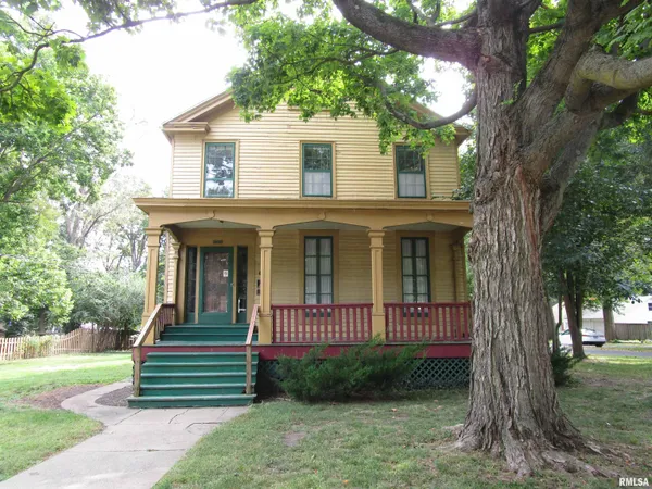 $74,900 | 1005 Grove Street, Jacksonville, IL 62650