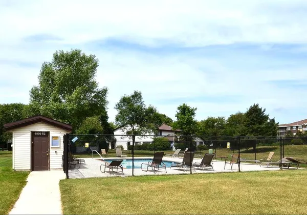 $139,900 | 6614 84th Court North, Brooklyn Park, MN 55445