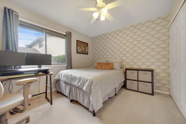 $139,900 | 6614 84th Court North, Brooklyn Park, MN 55445