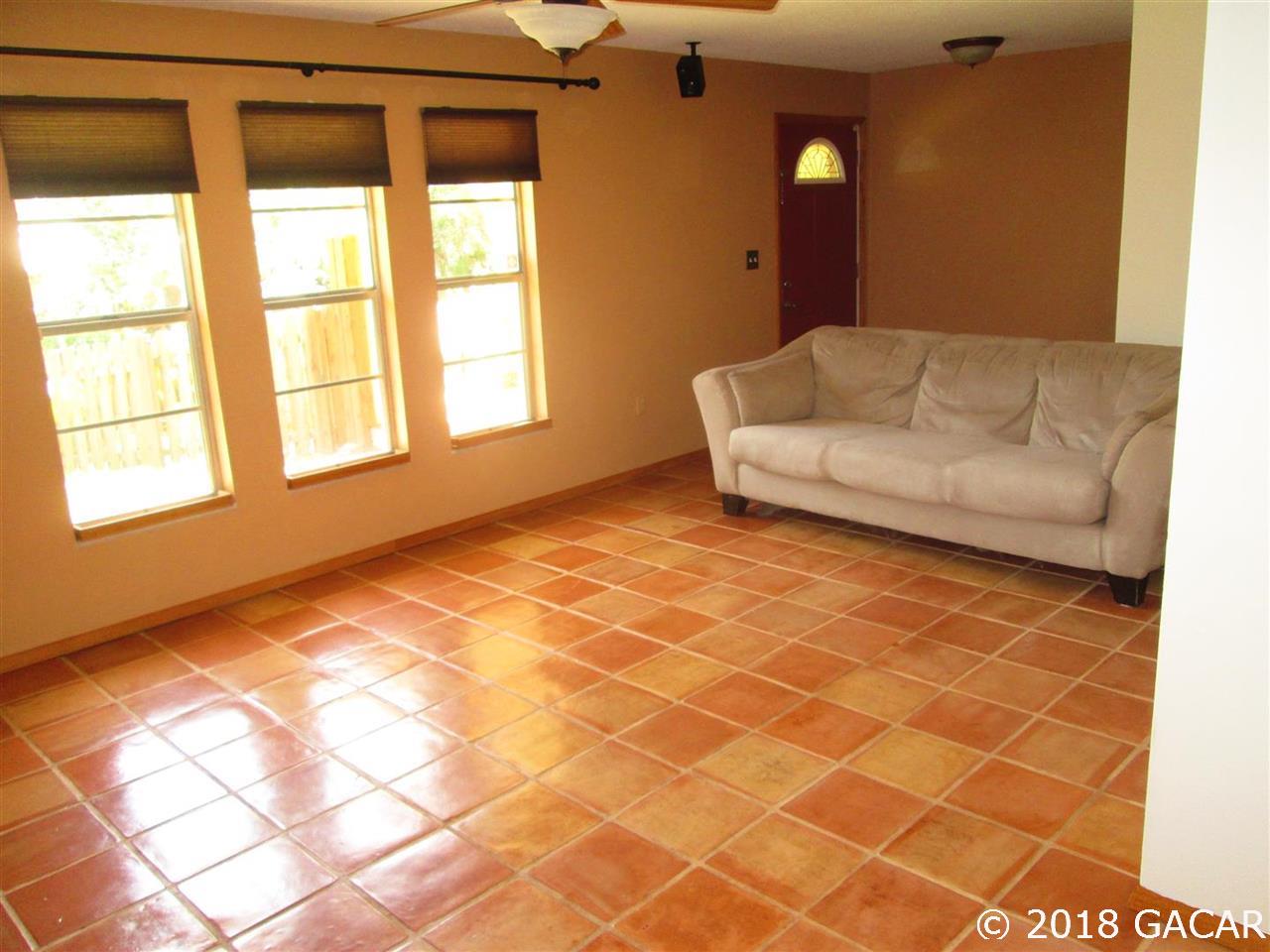 4831 Southwest 19th Way Gainesville, FL 32608 - Photo 7 of 30 Living Room