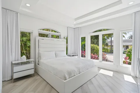 $5,995,000 | 5600 Coastal Drive, Boca Raton, FL 33487