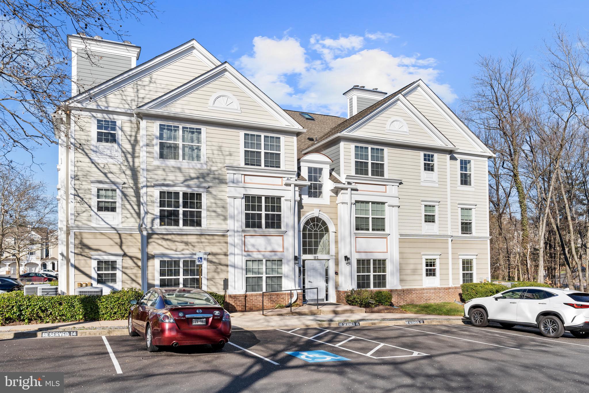112 Kendrick Place, Unit 14 Gaithersburg, MD 20878 - Photo 1 of 37 Classic style. Only 6 apartments in building.