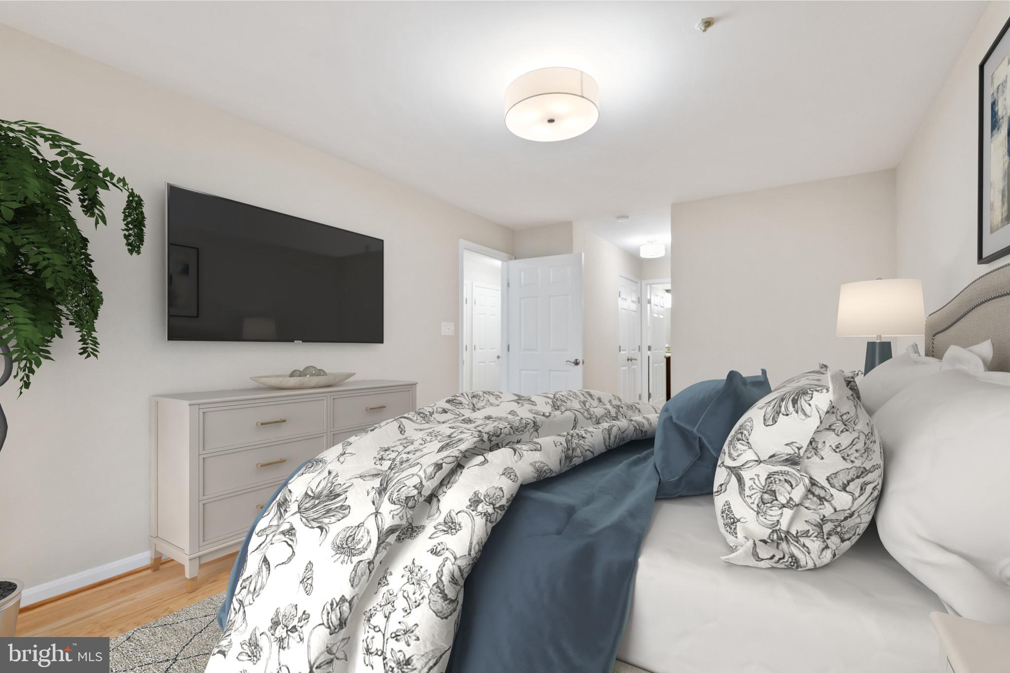 112 Kendrick Place, Unit 14 Gaithersburg, MD 20878 - Photo 13 of 37 Owner's suite.