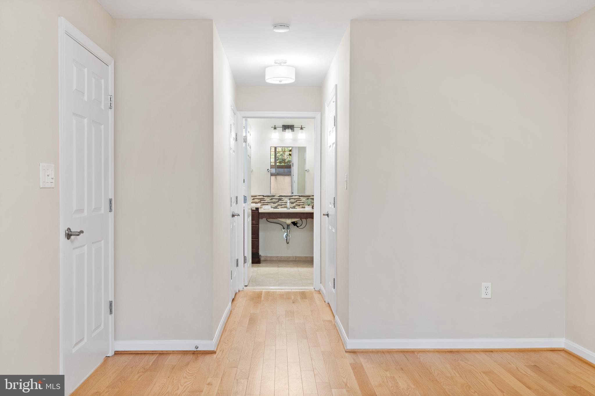 112 Kendrick Place, Unit 14 Gaithersburg, MD 20878 - Photo 14 of 37 Owner's suite. View of the fully renovated bath.