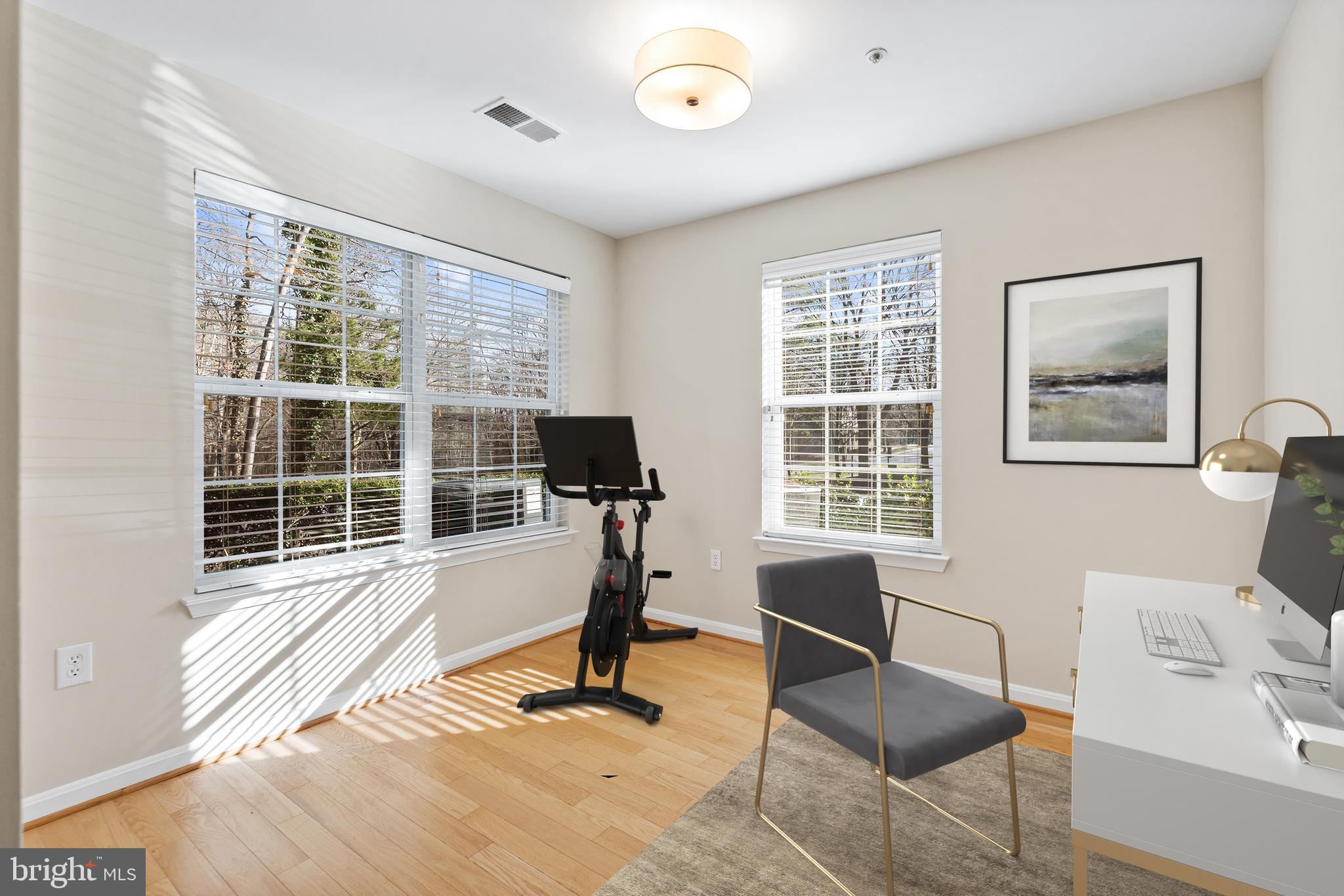 112 Kendrick Place, Unit 14 Gaithersburg, MD 20878 - Photo 22 of 37 Versatile 3rd bedroom. Or office, guest's room.