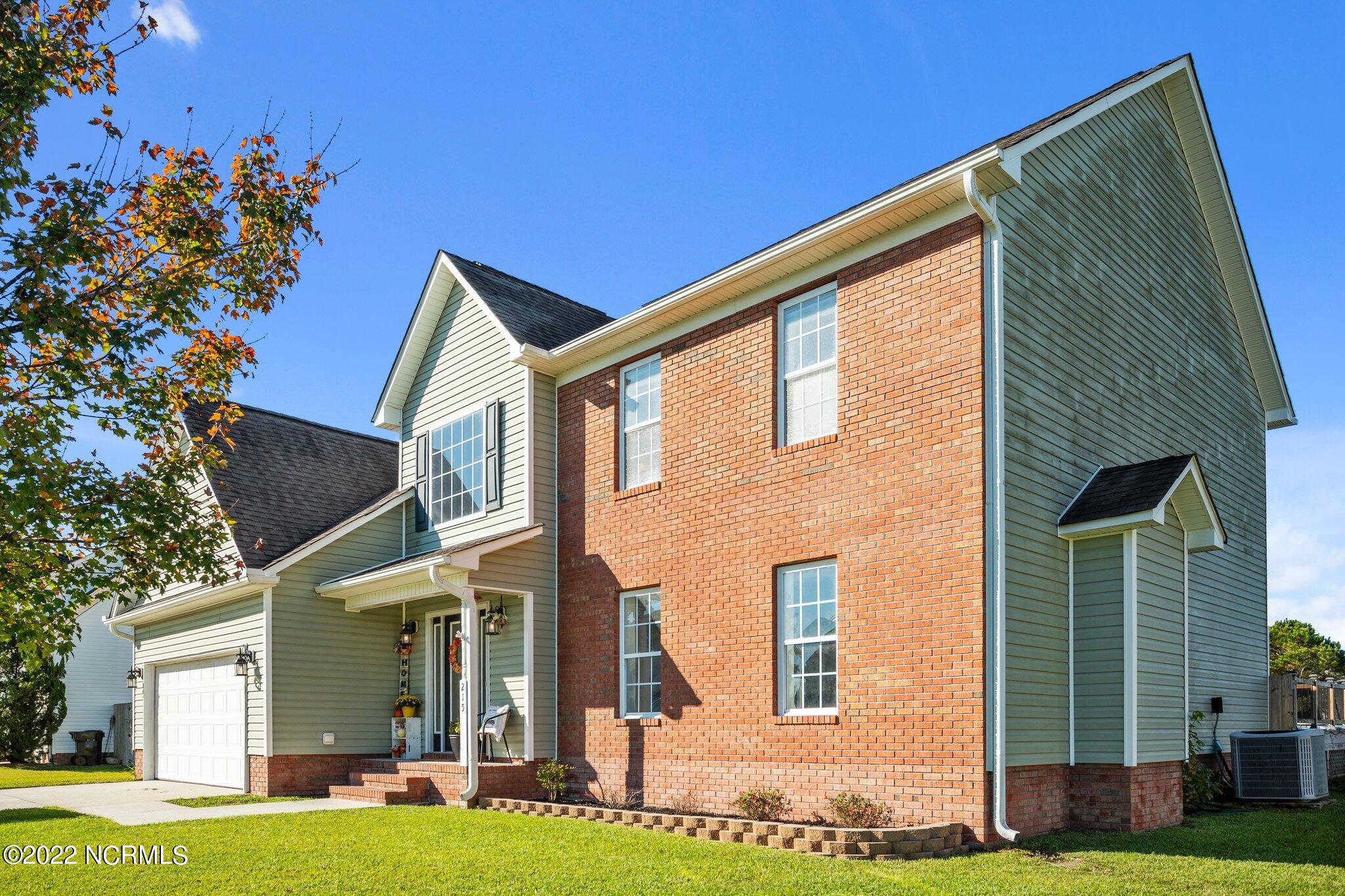 215 Target Lane Hubert, NC 28539 - Photo 7 of 59 16-web-or-mls-DSC02855