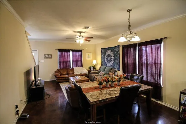 $2,200 | 6907 Appomattox Drive, College Station, TX 77845