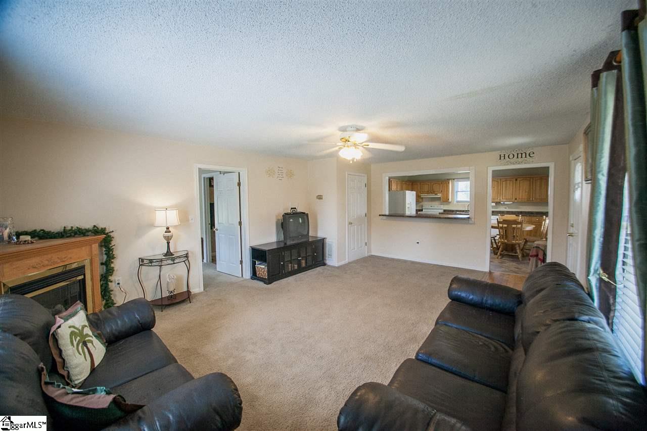 1309 Shiloh Church Road Piedmont, SC 29673 - Photo 4 of 23 Gallery Image 4