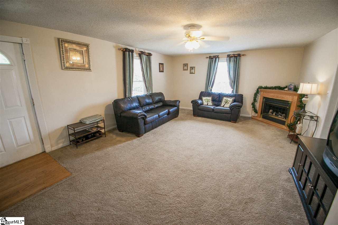 1309 Shiloh Church Road Piedmont, SC 29673 - Photo 6 of 23 Gallery Image 6