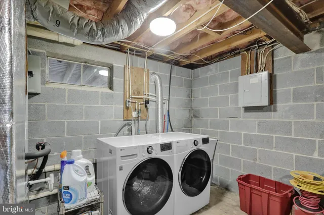 $529,900 | 24 Chinkapin Drive, Fleetwood, PA 19522