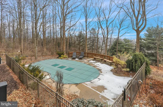 $529,900 | 24 Chinkapin Drive, Fleetwood, PA 19522