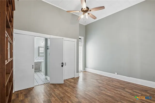 $299,000 | 211 Lavaca Street, Yoakum, TX 77995