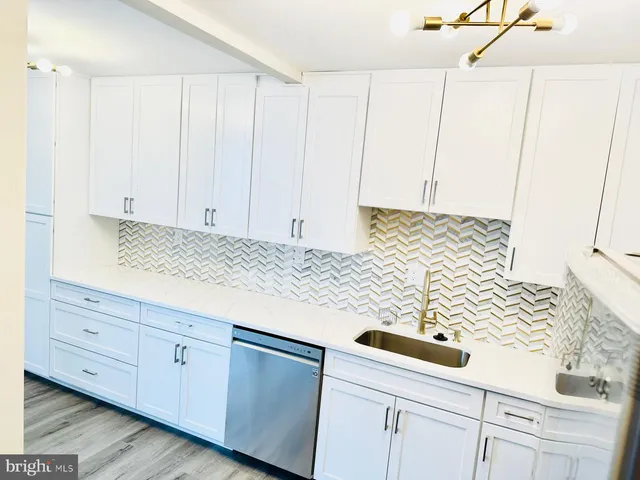 $345,000 | 4401 Cherry Hill Road, Unit 67, Arlington, VA 22207