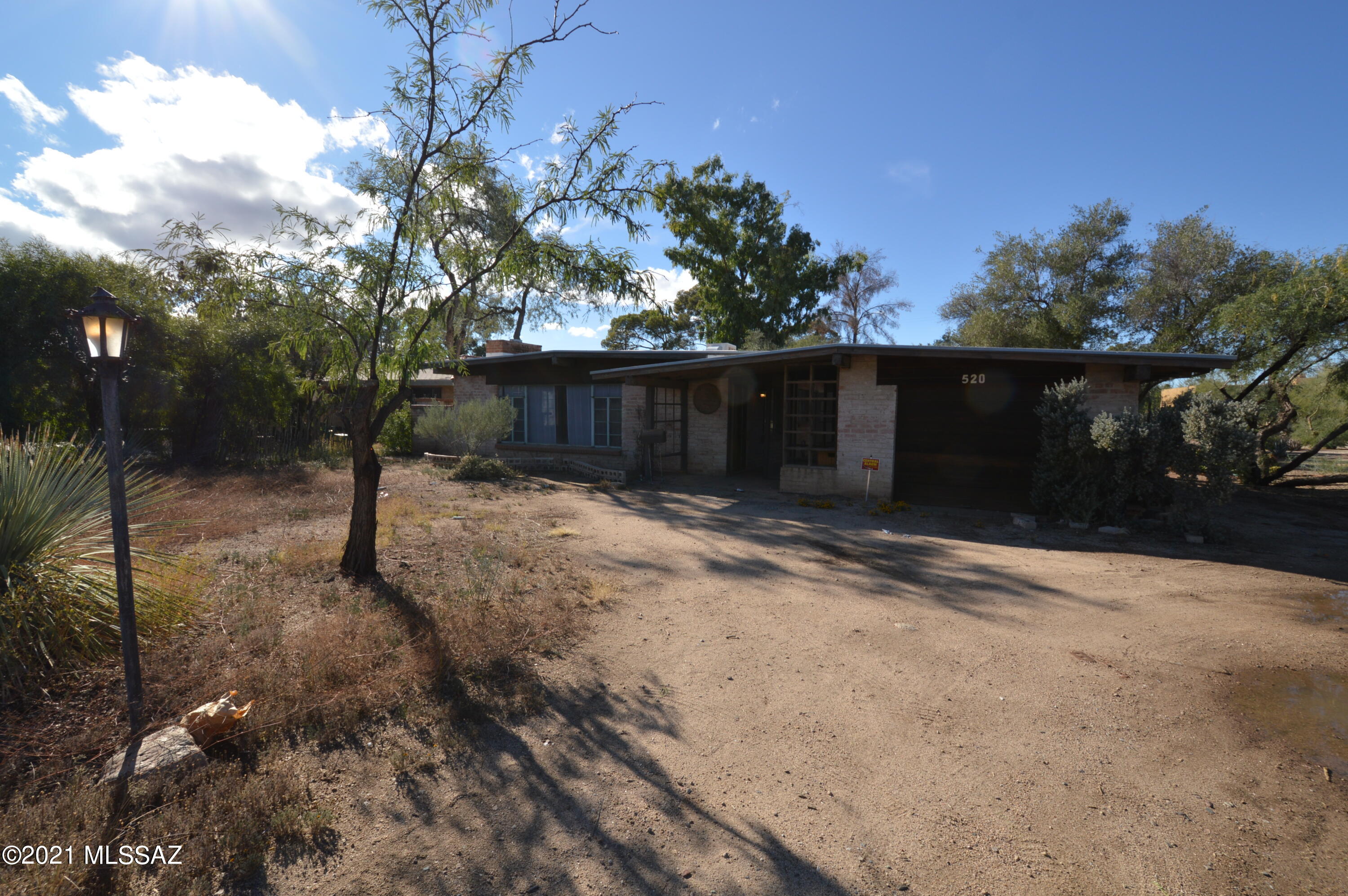 520 South Country Club Road Tucson, AZ 85716 - Photo 1 of 21