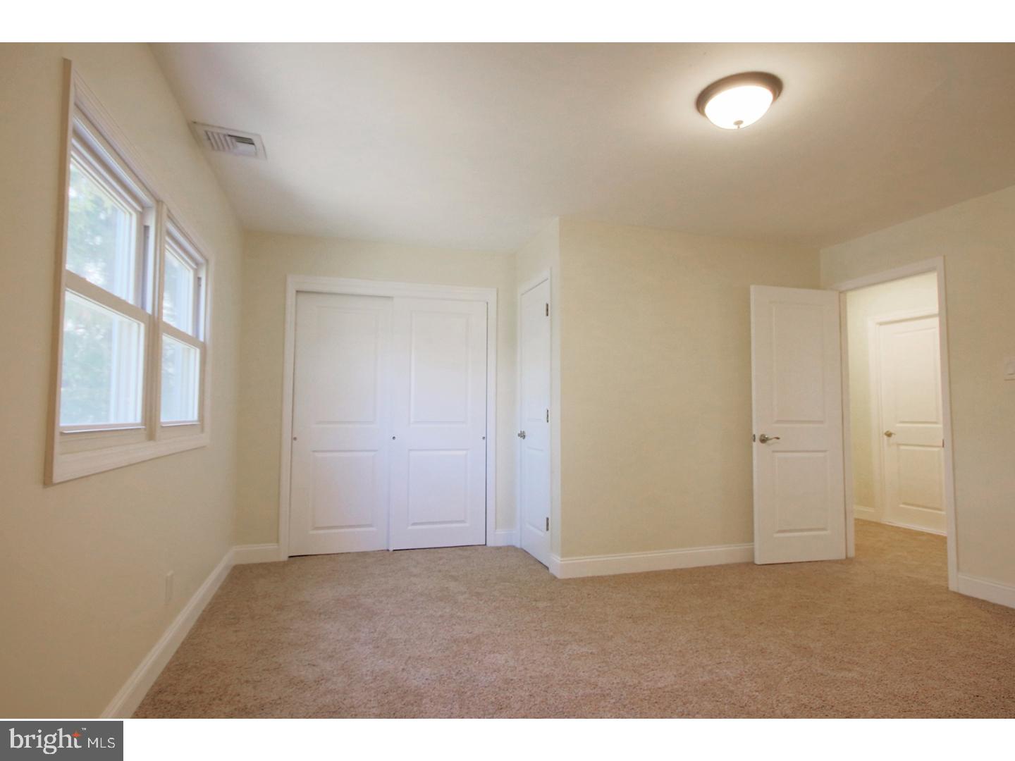 56 Warwick Road Stratford, NJ 08084 - Photo 12 of 18