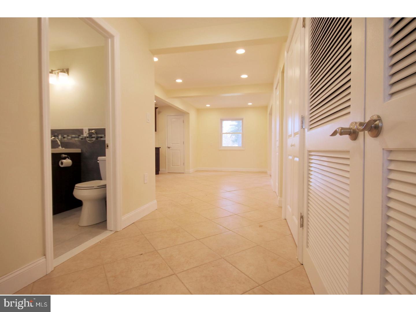 56 Warwick Road Stratford, NJ 08084 - Photo 15 of 18