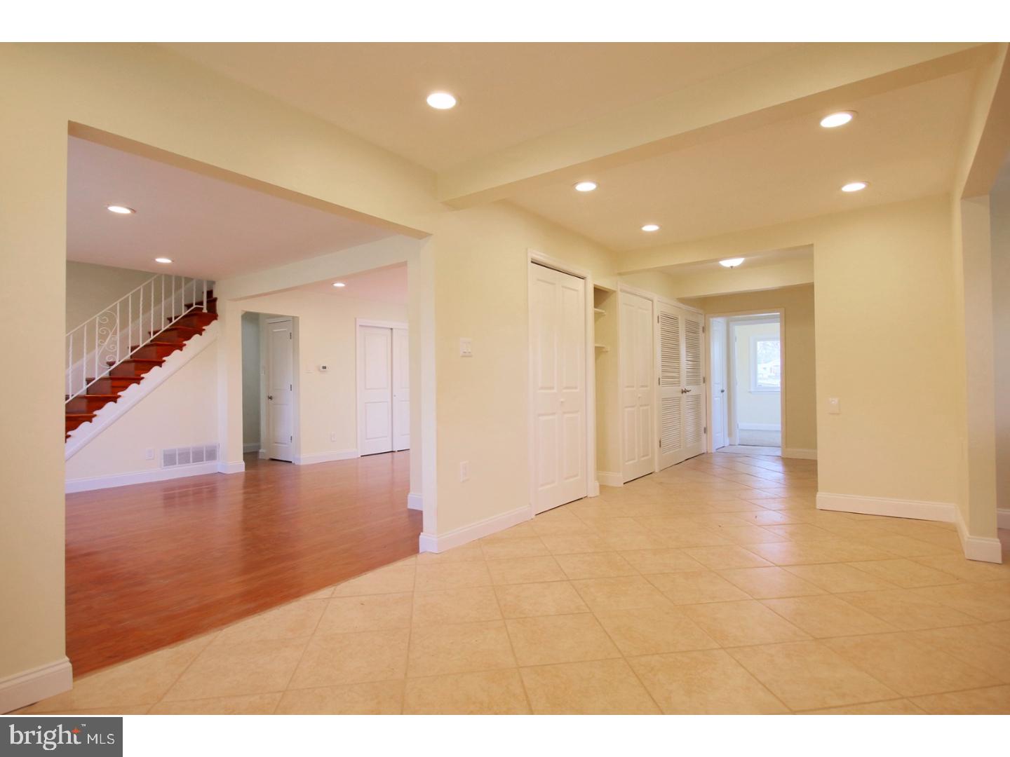 56 Warwick Road Stratford, NJ 08084 - Photo 5 of 18