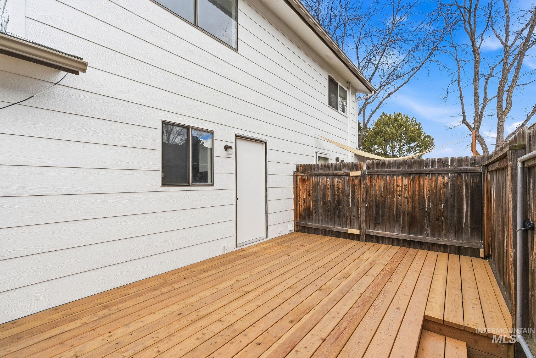 8443 West Rifleman Street Boise, ID 83704 - Photo 32 of 39 View of deck