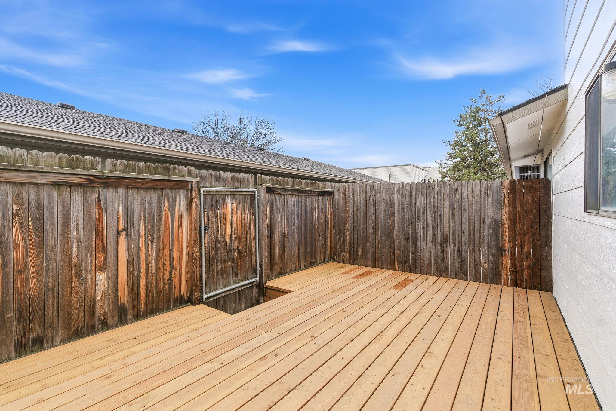 8443 West Rifleman Street Boise, ID 83704 - Photo 33 of 39 View of deck