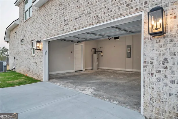 $394,500 | 177 Doublegate Drive, Lizella, GA 31052