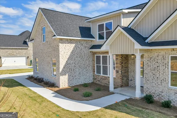 $394,500 | 177 Doublegate Drive, Lizella, GA 31052