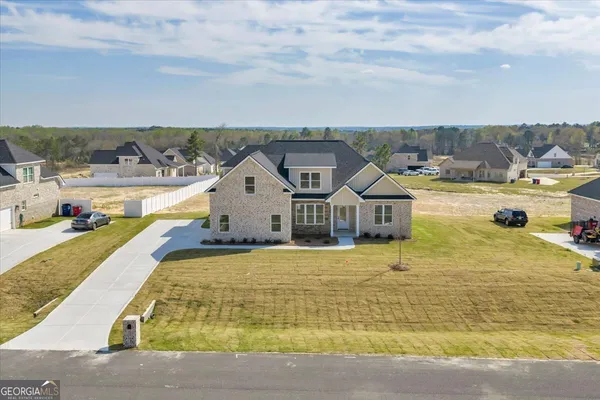 $394,500 | 177 Doublegate Drive, Lizella, GA 31052