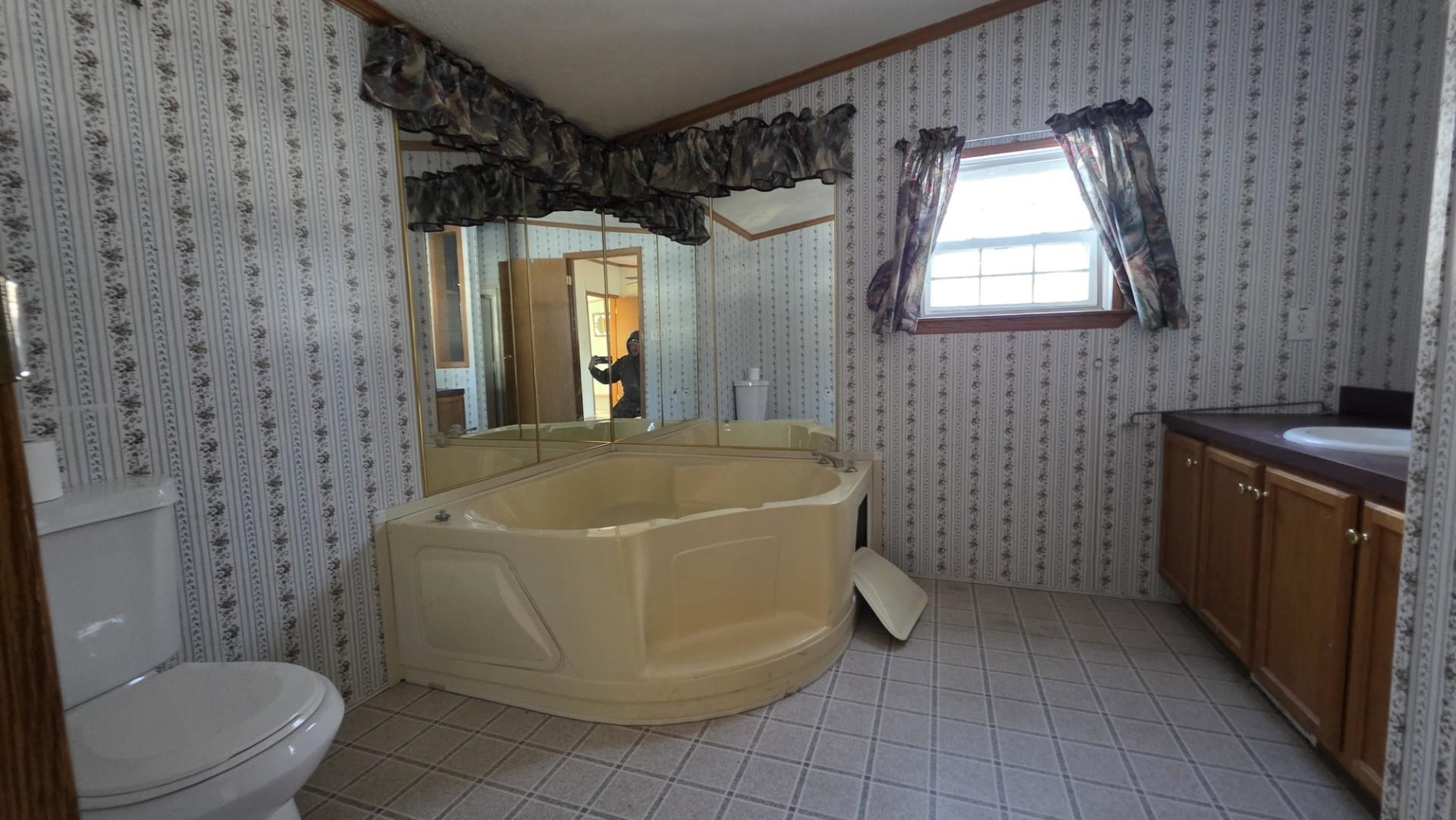 2477 Highway 5 Derby, VT 05829 - Photo 20 of 30