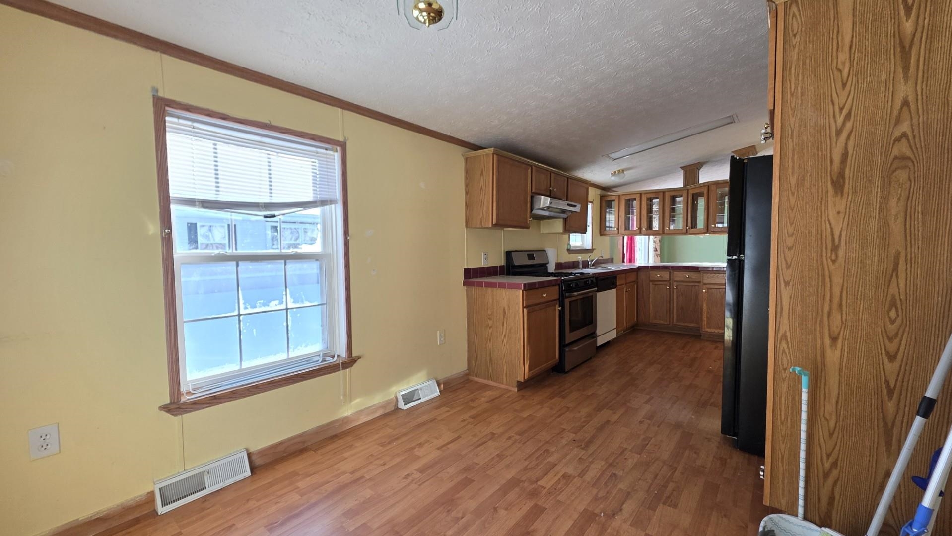 2477 Highway 5 Derby, VT 05829 - Photo 5 of 30