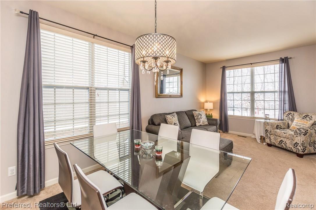 27436 Victoria Road Novi, MI 48374 - Photo 6 of 28 DSC_5787.jpg