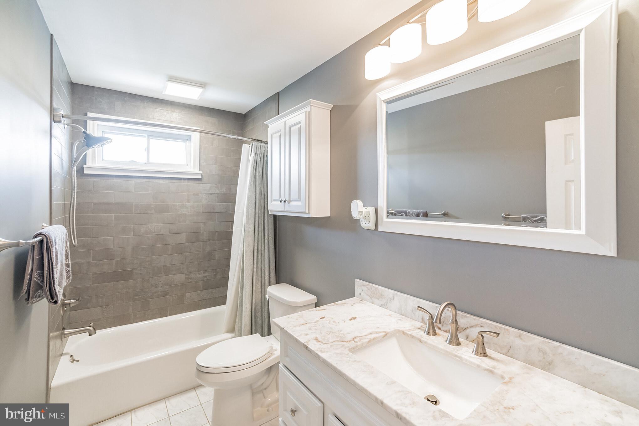 9964 Hardy Road Philadelphia, PA 19115 - Photo 13 of 29 Gallery Image 13