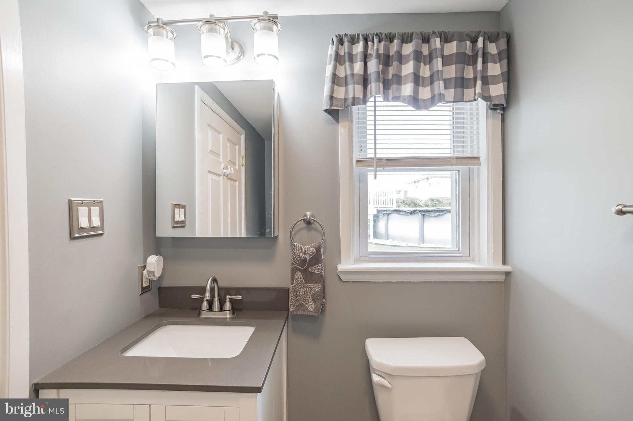 9964 Hardy Road Philadelphia, PA 19115 - Photo 19 of 29 Gallery Image 19