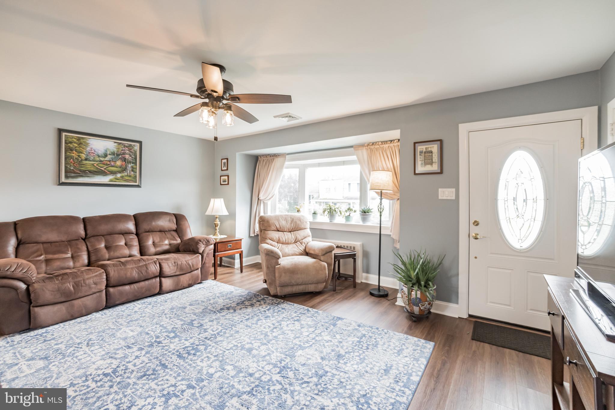 9964 Hardy Road Philadelphia, PA 19115 - Photo 3 of 29 Gallery Image 3