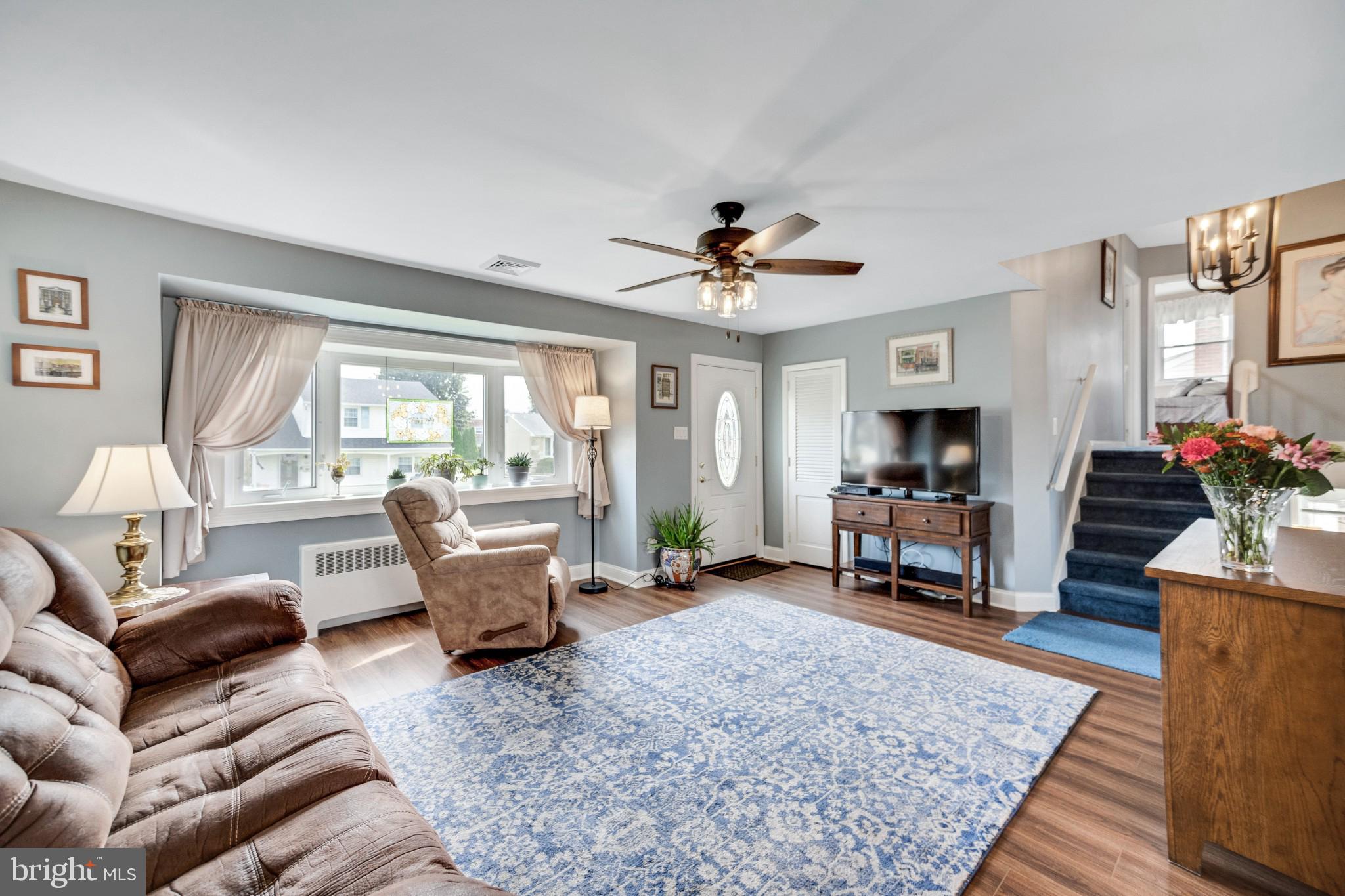 9964 Hardy Road Philadelphia, PA 19115 - Photo 4 of 29 Gallery Image 4