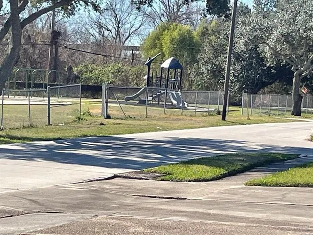 $2,300 | 7012 Tullis Drive, New Orleans, LA 70131