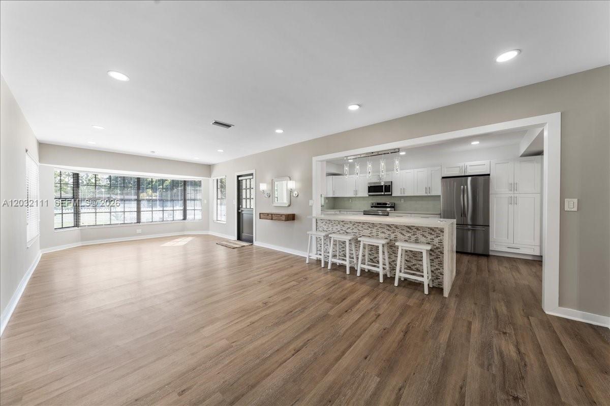 7705 Southwest 66th Street Miami, FL 33143 - Photo 8 of 60