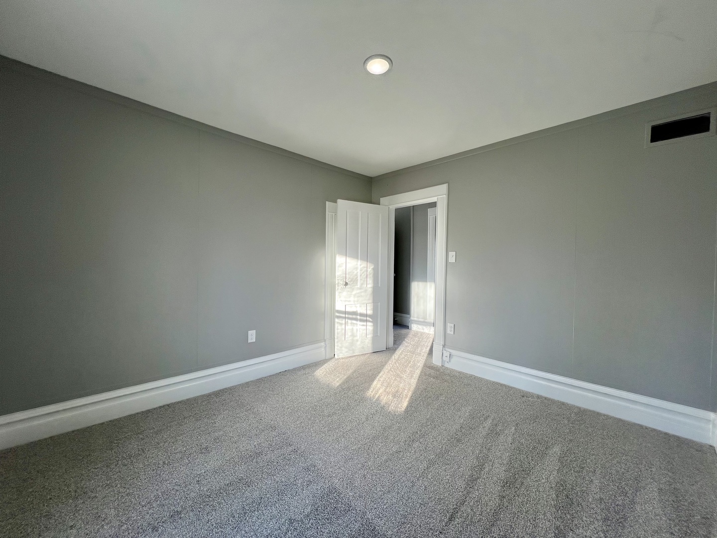 200 East South Street Ellsworth, IL 61737 - Photo 14 of 19 a view of an empty room with a window