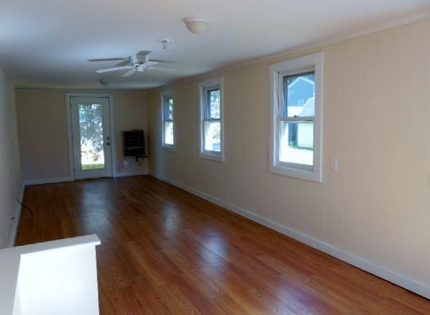 53 Thornton Road Bangor, ME 04401 - Photo 16 of 20 Den/Family/Great Room.