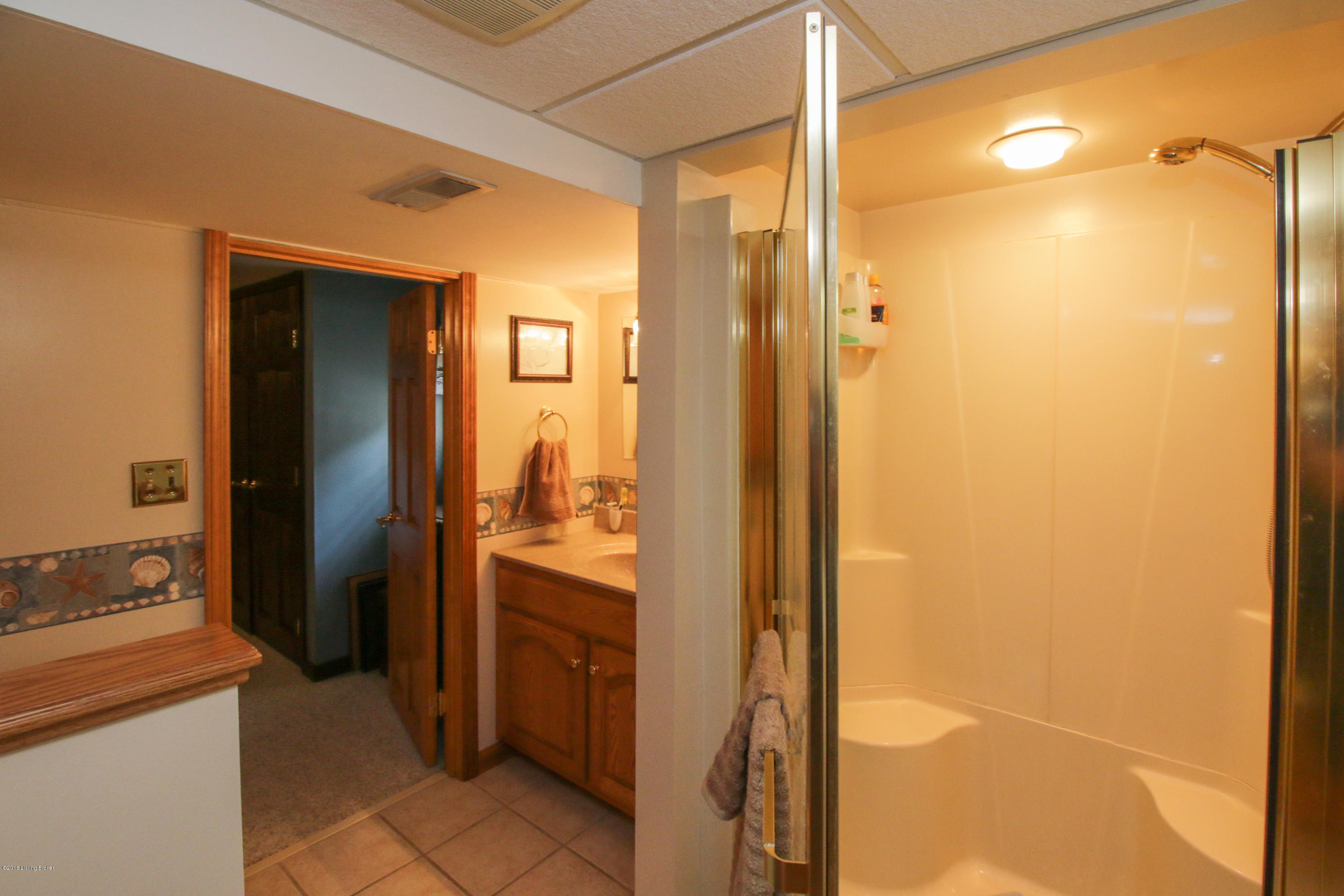 3008 Lexham Road Louisville, KY 40220 - Photo 46 of 58 56