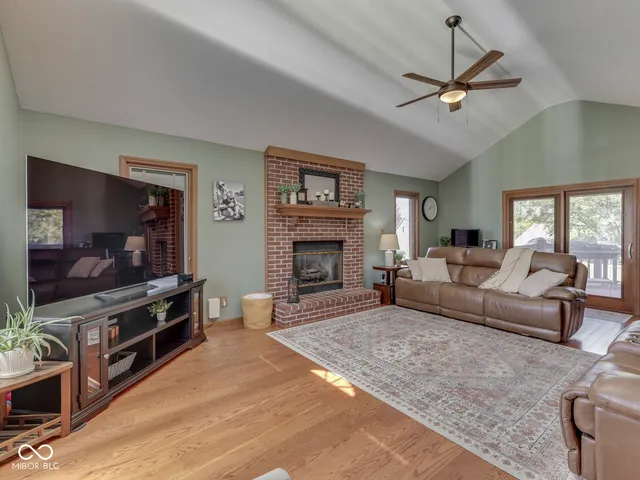 $559,900 | 2405 Valley Court, Shelbyville, IN 46176