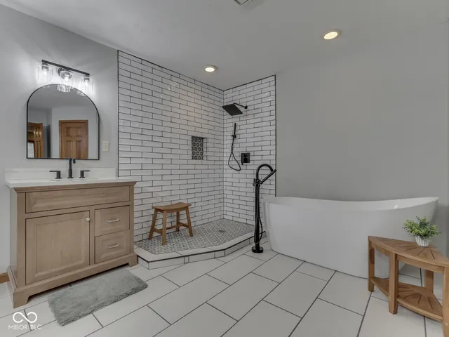 $559,900 | 2405 Valley Court, Shelbyville, IN 46176