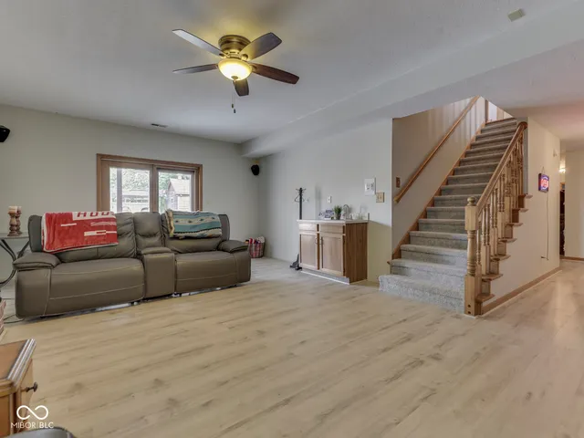 $559,900 | 2405 Valley Court, Shelbyville, IN 46176