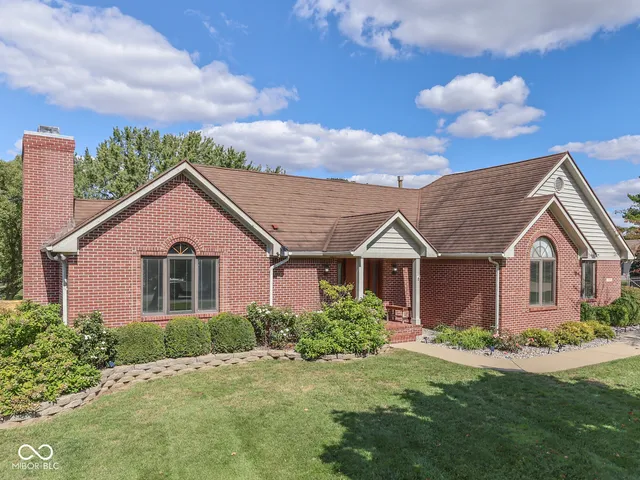 $559,900 | 2405 Valley Court, Shelbyville, IN 46176