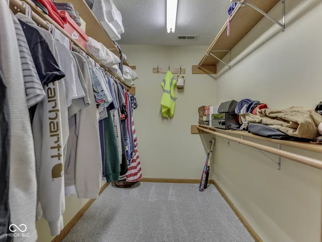 $559,900 | 2405 Valley Court, Shelbyville, IN 46176