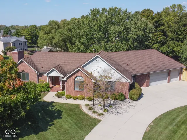 $559,900 | 2405 Valley Court, Shelbyville, IN 46176